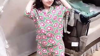 beautiful girl dance 2