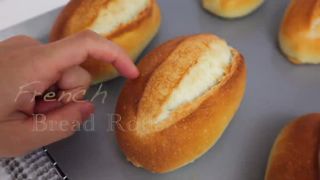 How to make Crusty French Bread Rolls