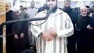Imam-walid-mahsas-and-cat