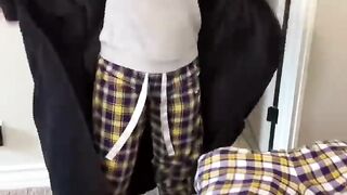 Fake Legs Look Like You’re Floating - OMG !!!