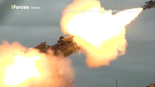 Ukrainian pilots filmed in daring low-flying manouevres