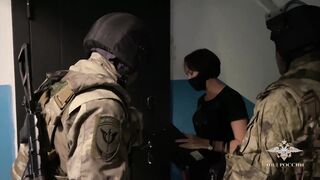 СПЕЦНАЗ ГРОМ в гостях у мошенников оперативная съёмка 2022