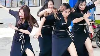 Indogirls nice Horor dance