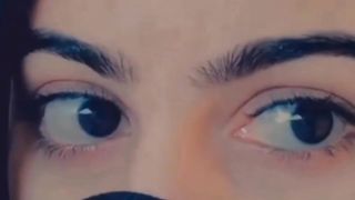 Beautiful eyes #Romantic