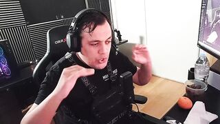 TK S'ÉNERVE CONTRE LES DONS TROLL ???? IL RACONTE UNE ANECDOTE AVEC UN IMAM - BEST OF THEKAIRI78