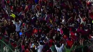 Virat Kohli hit a big to mark wood