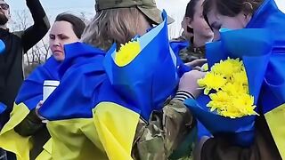 НОВИ 100 УКРАИНСКИ ПЛЕННИЦИ СЕ ВРЪЩАТ В КЪЩИ
