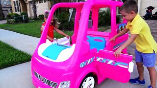 Diana and her Barbie car - Camping adventure.
