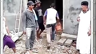 Katanya di larang EMOSI!!????