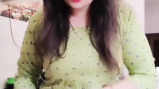 Larki Apnain Apko Powarfull Samjhti haiy