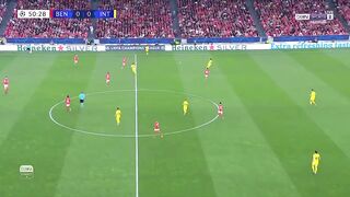 على عكس مجرى اللعب على عكس مجرى اللعب إنتر يفتتح التسجيل