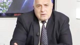 Този ни обяснява????вие все знаете, хей ви с'я депутат????