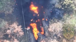 Ukraine Aerorozvidka Carlson unit artillery fire and destroyed Russian tank T-80BV in Kherson Oblast