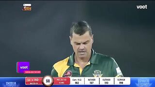 Yuvraj Blasts De Bruyn