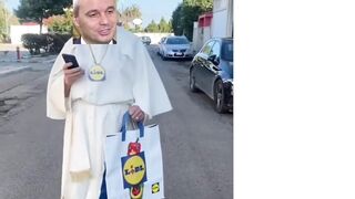 НОВИЯ МЕСИЯ