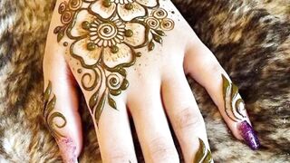 Henna mehndi designs for young girls on Eid day
