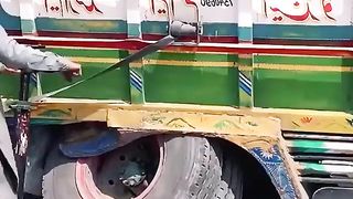 The_big_truck_was_rotten_on_the_road,_and_the_master_Batie_sent
