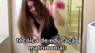Esse aprende rapidinho kkkkk