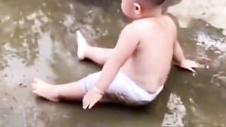 Funny Video New baby ????