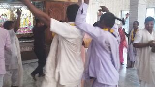 হরিনাম সংকীর্ত্তনের গানের তালে তালে নাচ