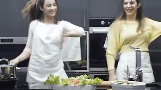 Girls Dance video