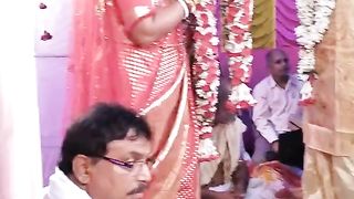 ছবি তোলার জন্য বর কোনো ঠিক করে বিয়ে ও করতে পারেনা