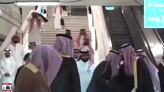 The Crown Prince Muhmmad Bin Salman Arrived in Kabah inside Kabah washing_360p.