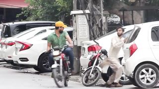 ہٹ اینڈ رن پرینک پارٹ 4 ایپک ری ایکشن ????