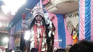 মা কে মন্দির এ প্রবেশ করানো হচ্ছে ????????