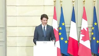 Prime Minister Trudeau delivers remarks with President Emmanuel Macron in Paris