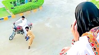 Kya bat he ishq men