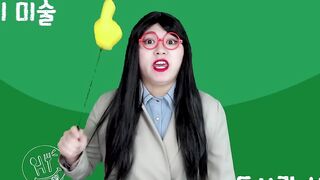 Имя файла 수업시간에 선생님 몰래 스티커 편의점음식 먹방! Korean Convenience Store Food Mukbang in School _ HIU