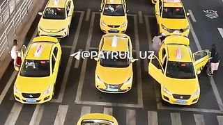 Японский таксисть