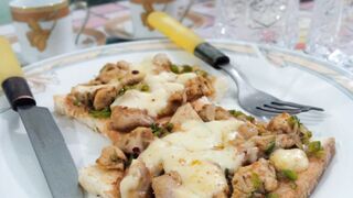 Chicken Bread Pizza