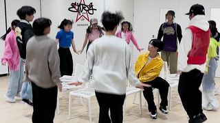 椅子取りゲームしてる場合じゃない人達