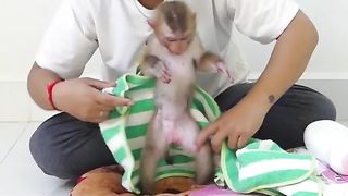 Clever Precious Bom's Standing For Mom Clean Up Him After Get Out Bath