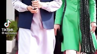 Ex prime minister Imran Khan beautiful andaaz