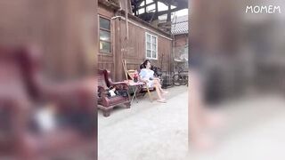 you laugh 2 times, you restart.mov