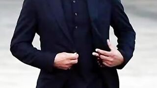 Imran Khan walking style