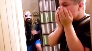 Hilarious scare pranks compilation????????