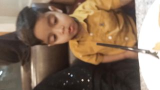 Muhammad ibrahim eatimg burger
