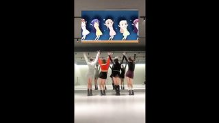 Anime dance #tiktok#funny#biutefulmusic#viral#localoca