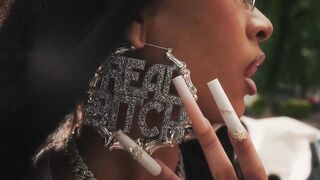 Lakeyah feat. Gloss Up - Real B*tch