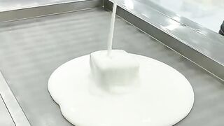 Ice Cream Rolls N1 ice cream ice cream on Street-رول آيس كMyYouTubeRecipe#Shorts
