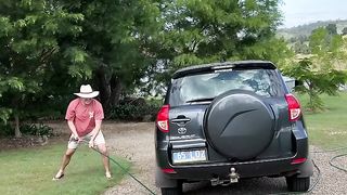 This trick should save you from a stressful car washing experience ????