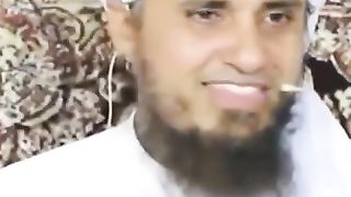 Mufteh Saab Kiya Mazzay ki Batain Karatay Hain