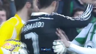 Cristiano_Ronaldo_Red_Card_vs._Cordoba_(HD)(0)
