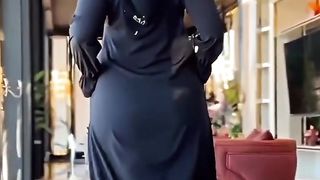 Abaya Hijab Women  Walk????