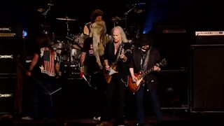 Lynyrd Skynyrd - Simple Man - Live At The Florida Theatre - 2015 (Official Video).