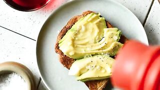 THE ULTIMATE KETO MEAL PLAN